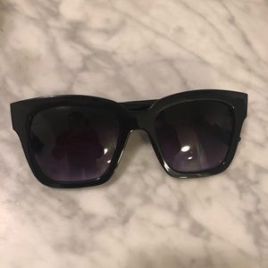 Black sunnies